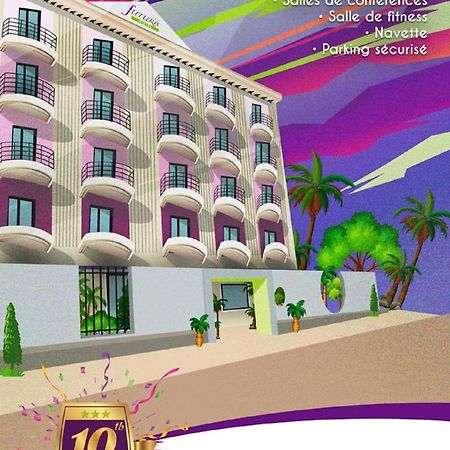 Futuris Hotel Дуала Екстериор снимка